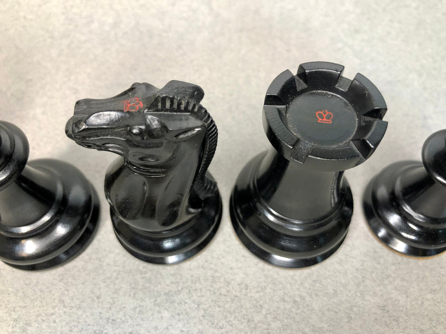 Reproduced 1849 Original Staunton Pattern Chess Set in Antiqued Boxwood & Ebony wood - 4.5" King- Triple weighted 2 Extra queens