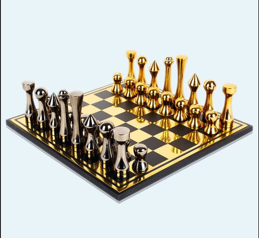 Metal chess Set Unique NEW YORK SKYLINE design Aluminium 14" Chess Board- Black Silver Gold.
