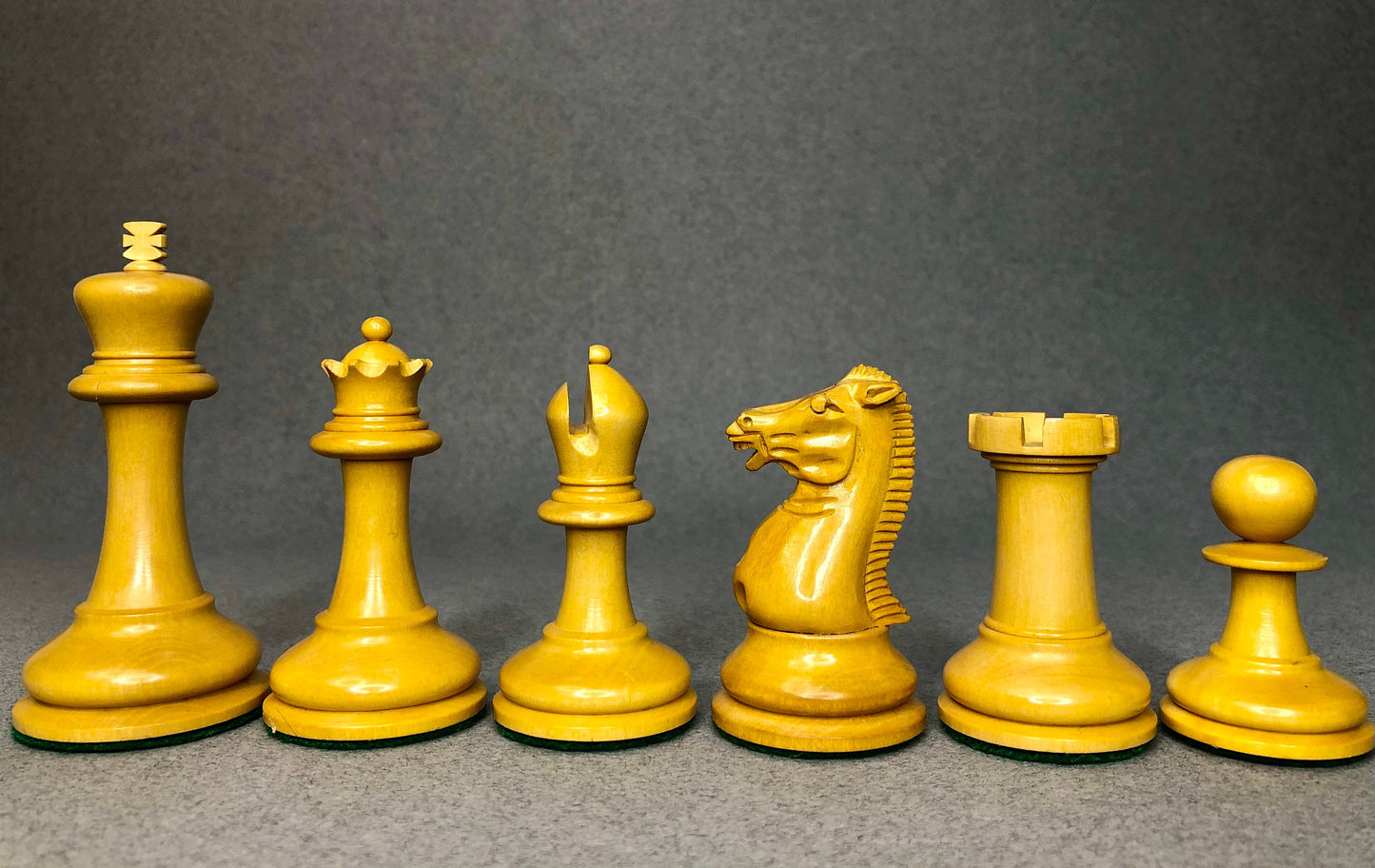 1854 Reproduction Walter Grimshaw Circa 3.5" Staunton Chess Pieces Set in Antiqued Boxwood & Ebony wood- Weighted Extra queens + Storage.