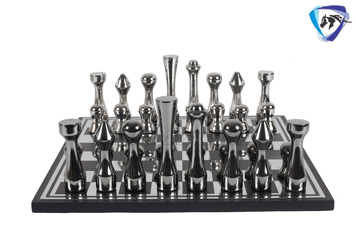 Metal chess Set Unique NEW YORK SKYLINE design Aluminium 14" Chess Board- Black Silver Gold.