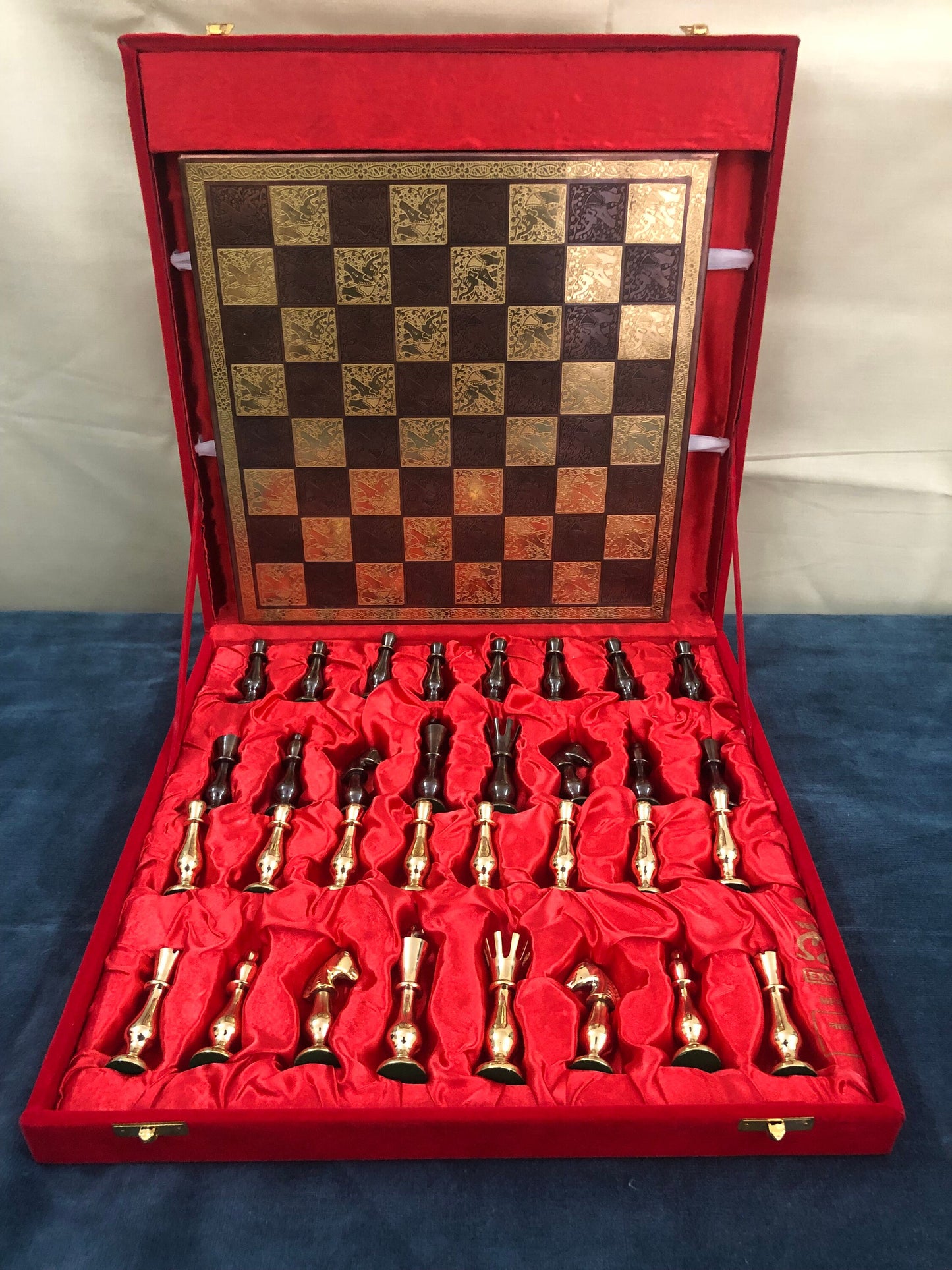 14" Brass Metal Chess Set with Brass chess Board and velvet storage box King 3.5" classical design gold & black glossy pieces.
