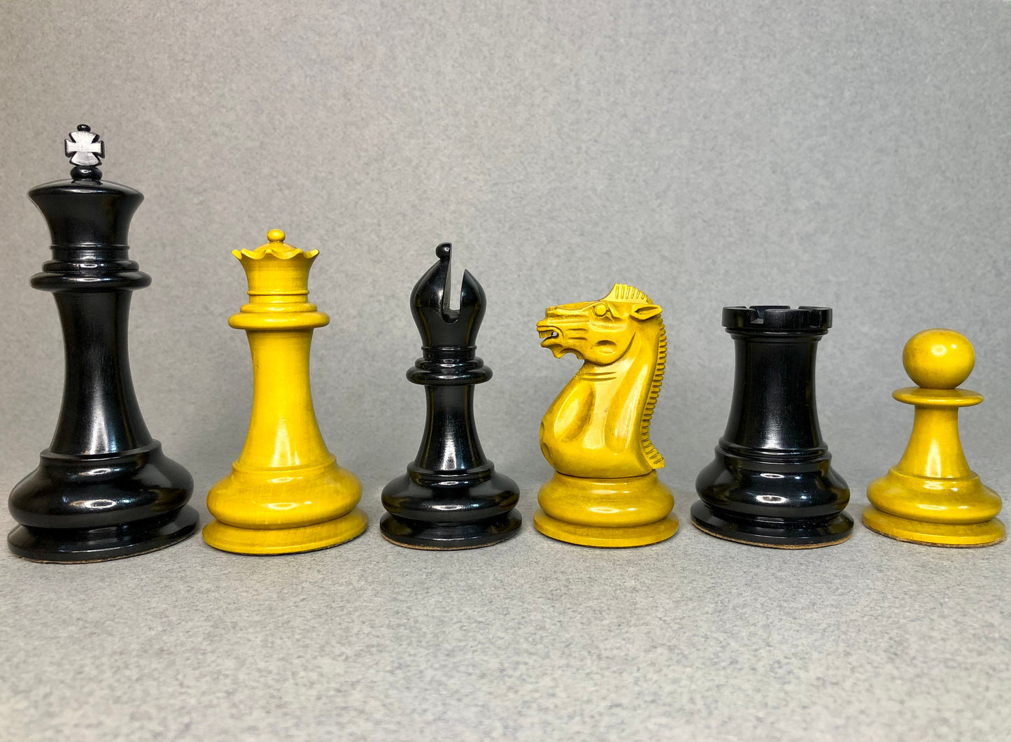Reproduced 1849 Original Staunton Pattern Chess Set in Antiqued Boxwood & Ebony wood - 4.5" King- Triple weighted 2 Extra queens
