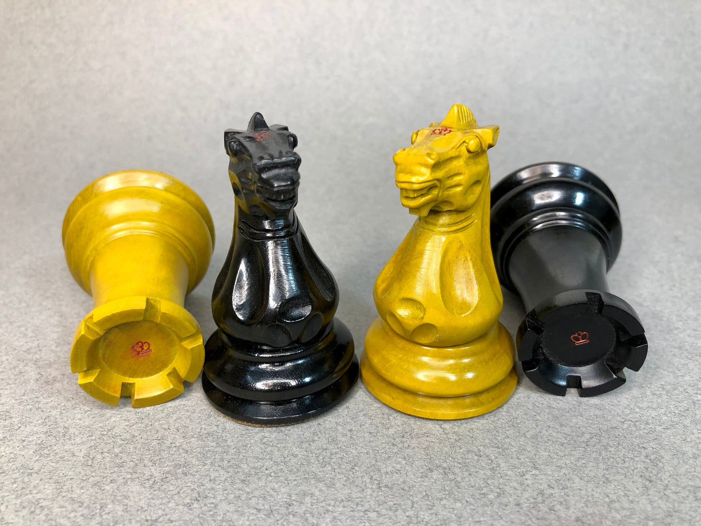 Reproduced 1849 Original Staunton Pattern Chess Set in Antiqued Boxwood & Ebony wood - 4.5" King- Triple weighted 2 Extra queens