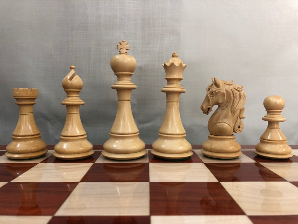 4.5" Luxury Staunton Bud Rosewood & Boxwood Chess pieces Set- Spartan Luxury Double Weighted 2 Extra queens- 4Q