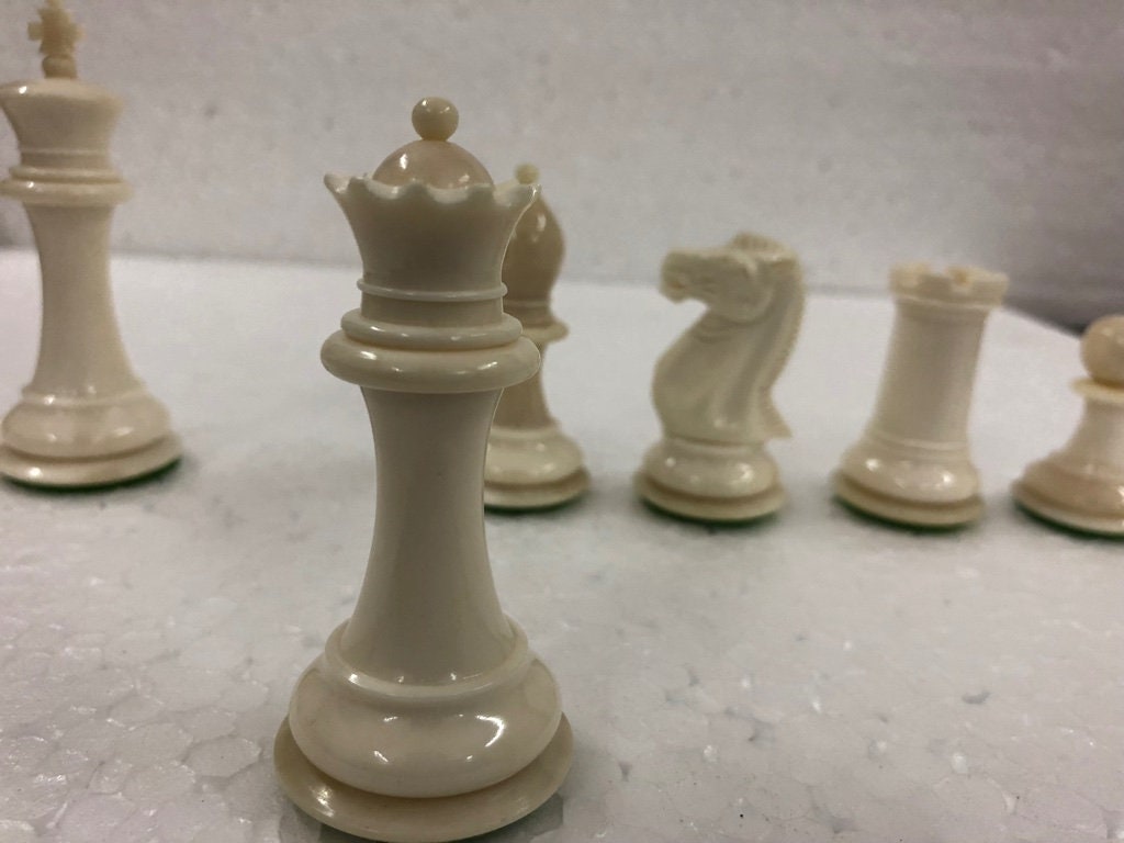 1849 Reproduced Staunton chess Pieces set Camel Bone king 3.5" hand carved unique collector vintage chess pieces