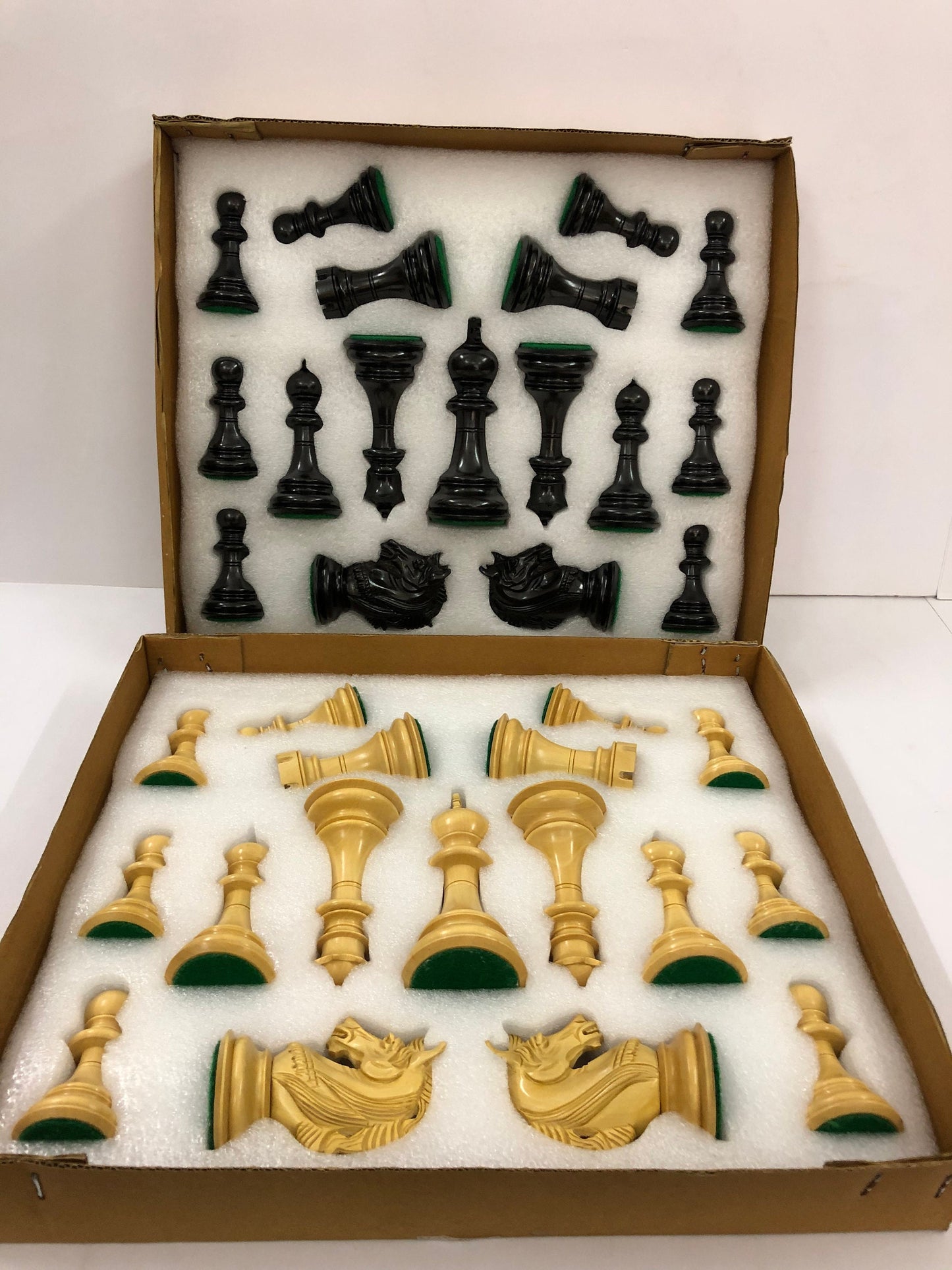 4.5" Luxury Staunton Chess pieces Set in Ebonywood & Boxwood - STALLION SERIES - Triple Weighted- 2 Extra queens