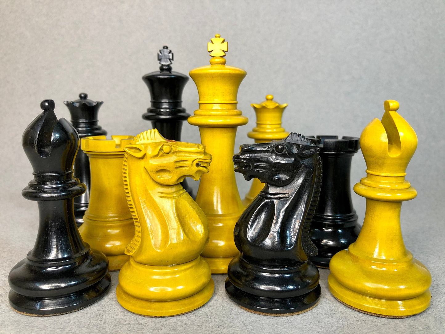 Reproduced 1849 Original Staunton Pattern Chess Set in Antiqued Boxwood & Ebony wood - 4.5" King- Triple weighted 2 Extra queens