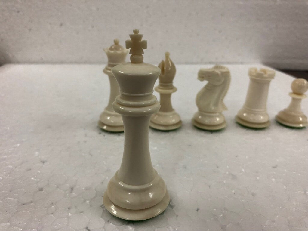 1849 Reproduced Staunton chess Pieces set Camel Bone king 3.5" hand carved unique collector vintage chess pieces