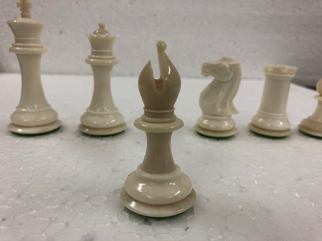 1849 Reproduced Staunton chess Pieces set Camel Bone king 3.5" hand carved unique collector vintage chess pieces